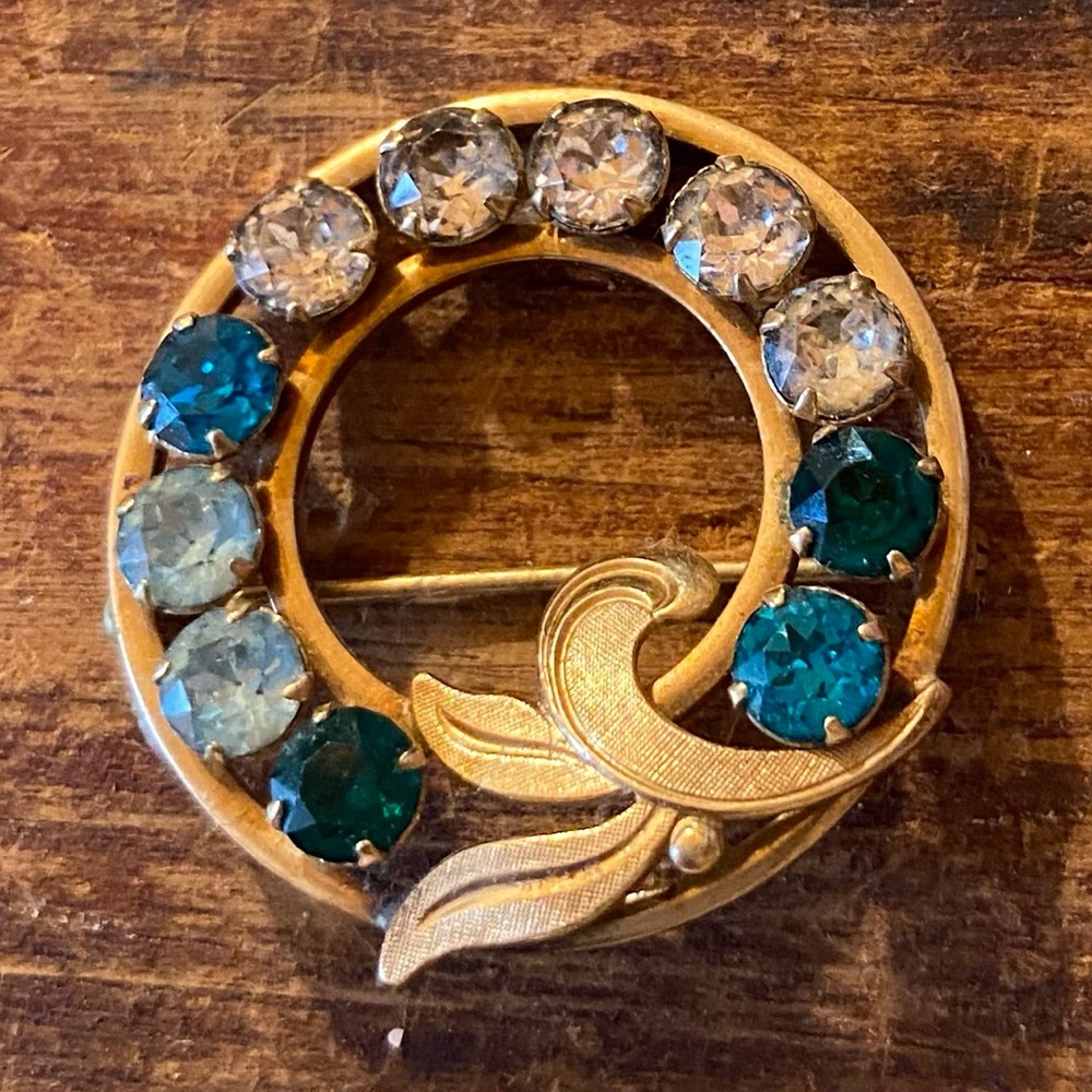Elegant vintage Gold and Teal Brooch